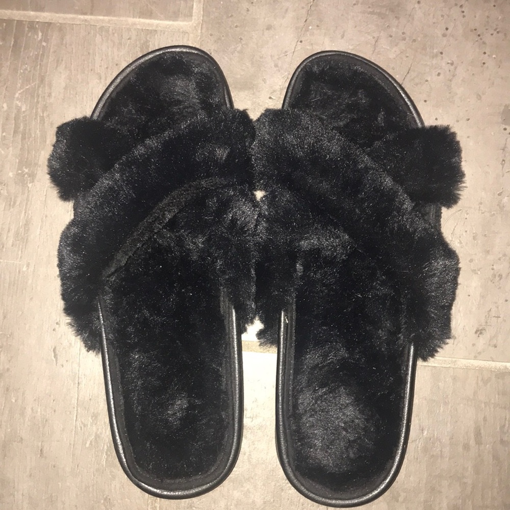 Express fur slide sandals
